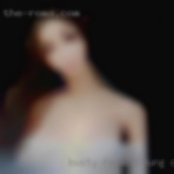 Busty in Charleston, WV female hung male for sex.